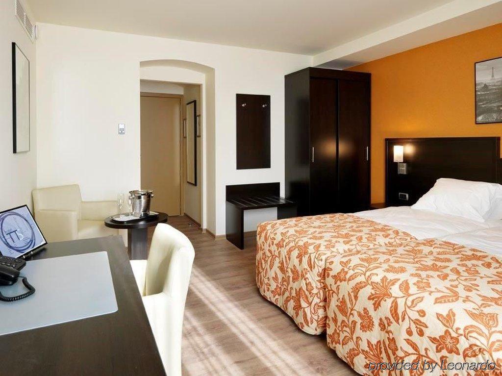 Hotel Tts Temse Exteriér fotografie