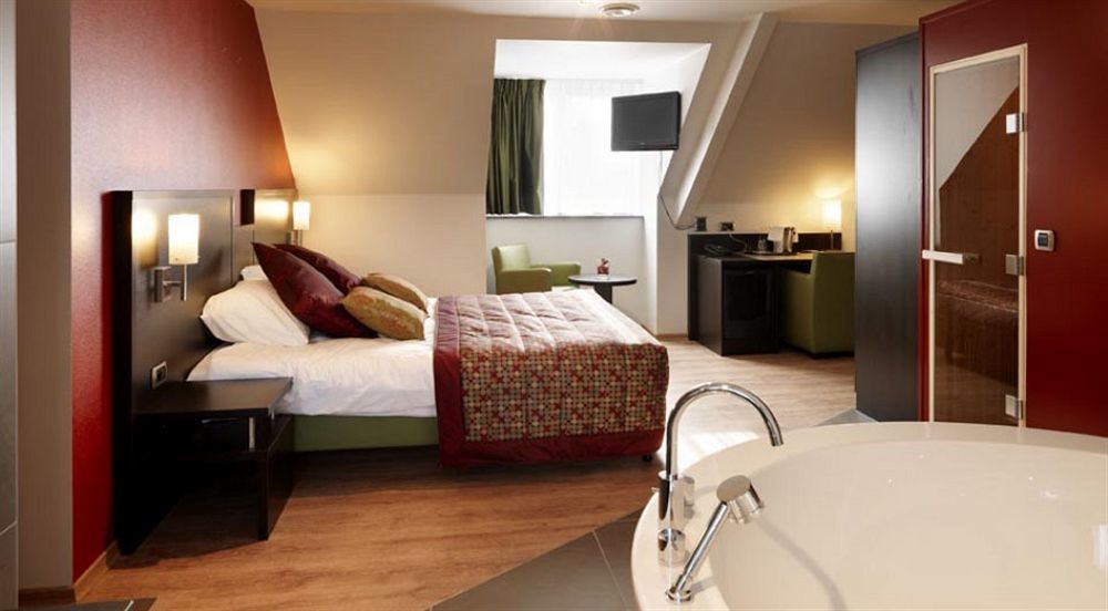 Hotel Tts Temse Exteriér fotografie